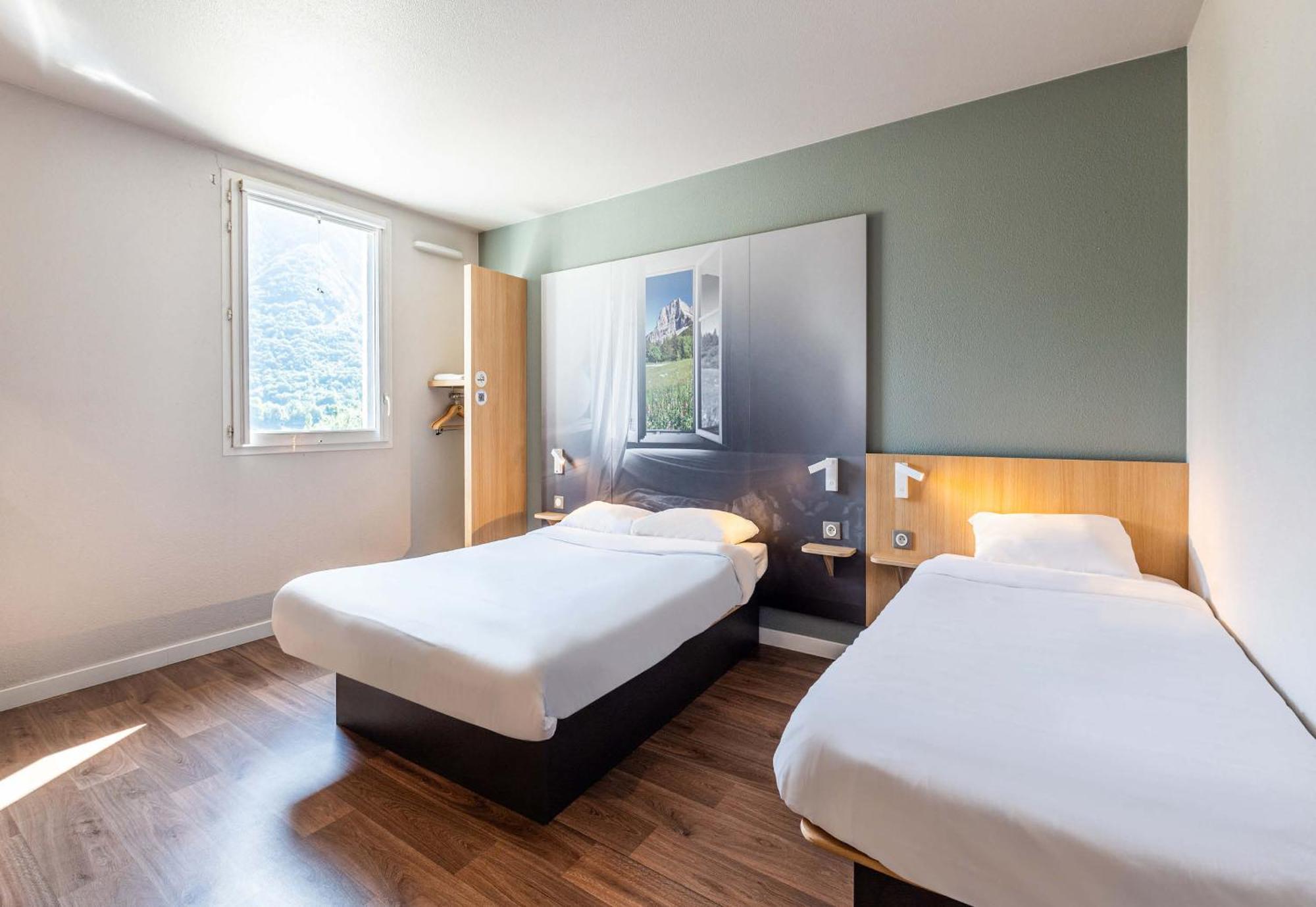 B&B Hotel Saint Jean De Maurienne Sainte-Marie-de-Cuines Екстериор снимка