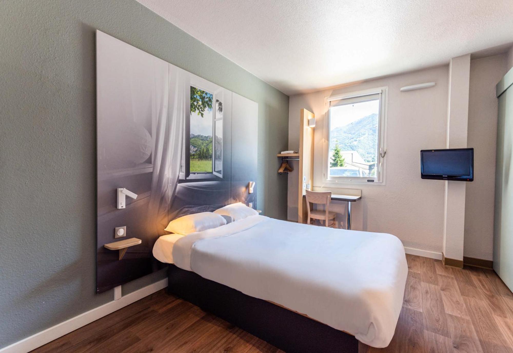 B&B Hotel Saint Jean De Maurienne Sainte-Marie-de-Cuines Екстериор снимка