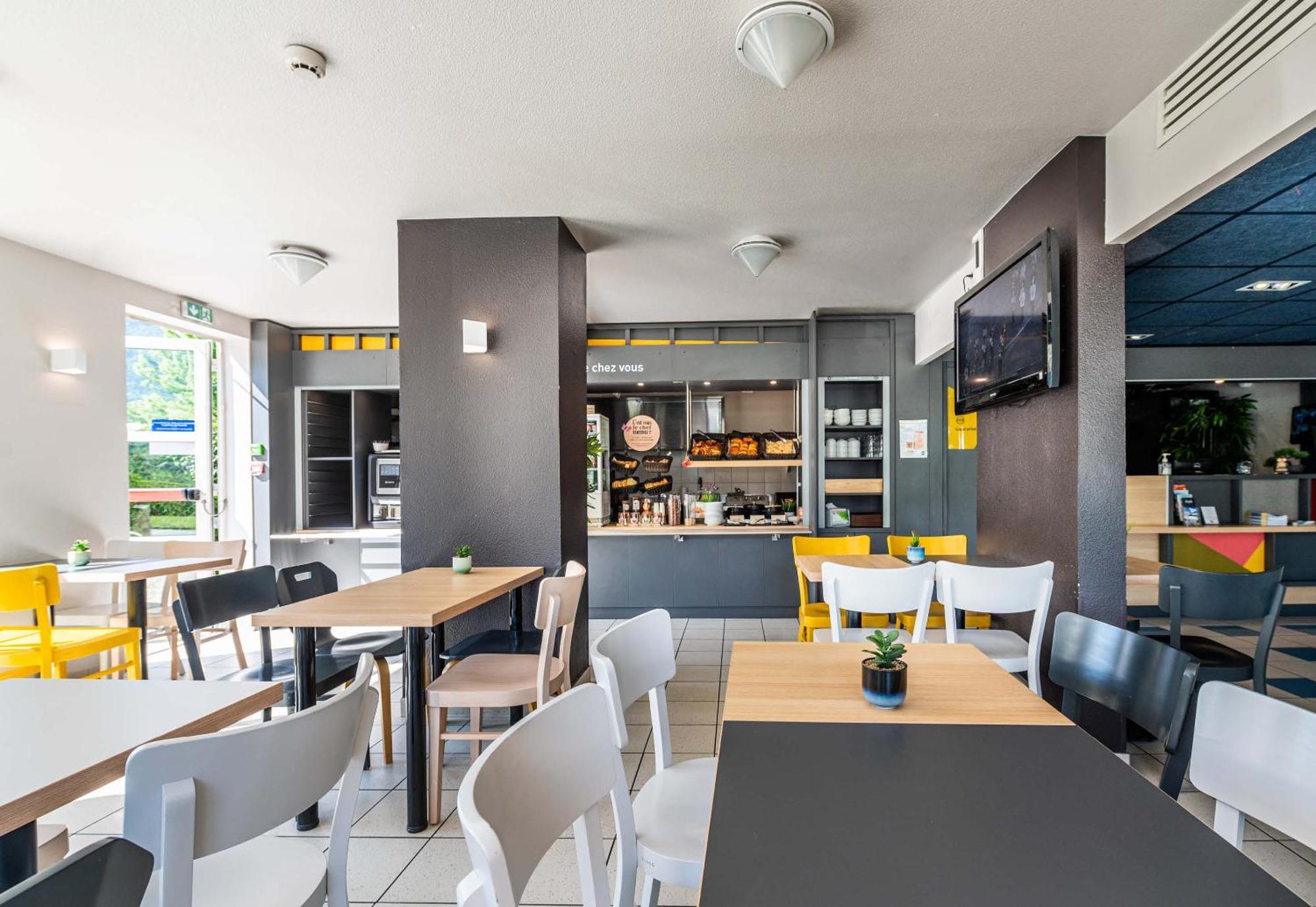 B&B Hotel Saint Jean De Maurienne Sainte-Marie-de-Cuines Екстериор снимка