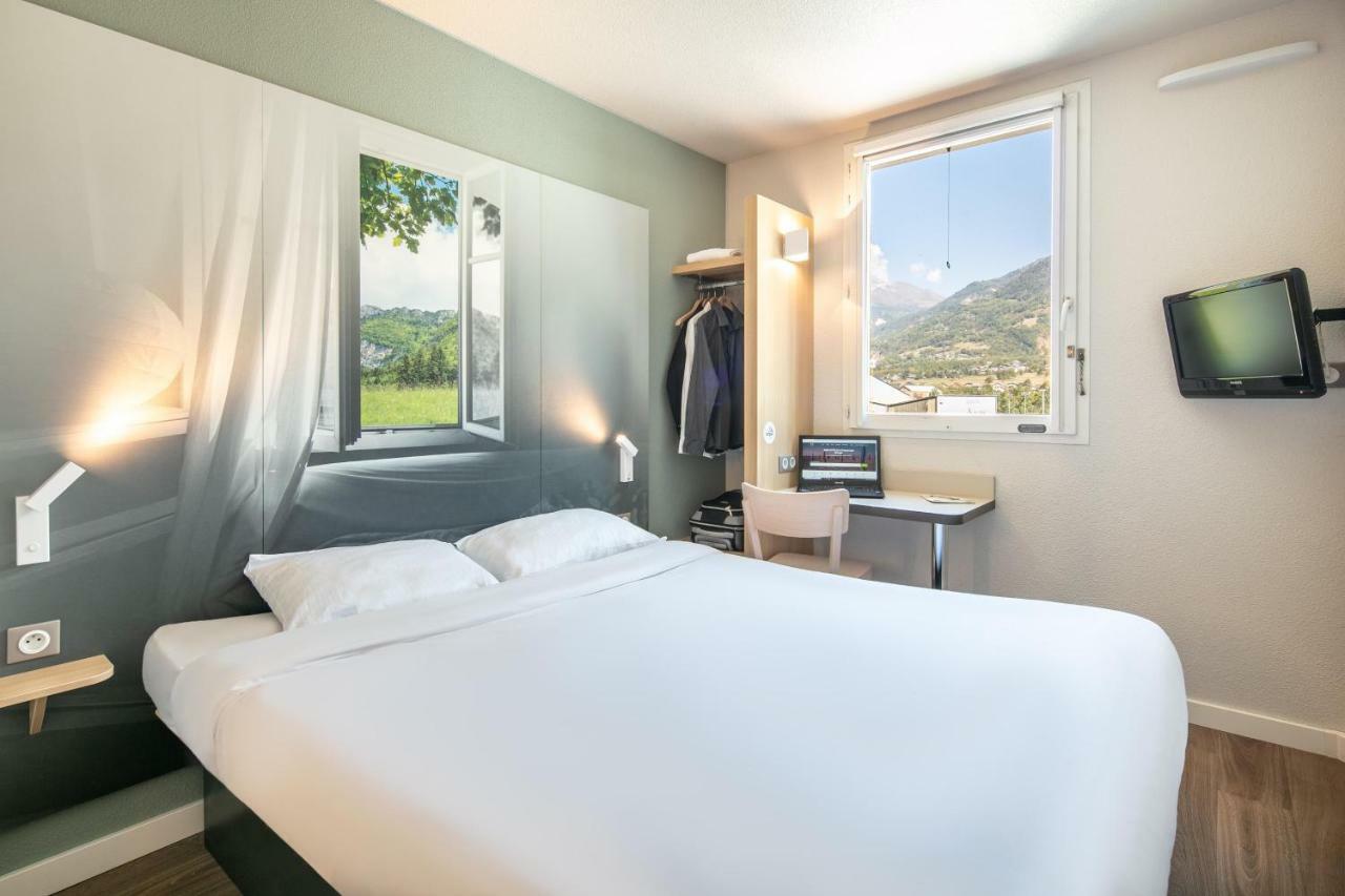 B&B Hotel Saint Jean De Maurienne Sainte-Marie-de-Cuines Екстериор снимка