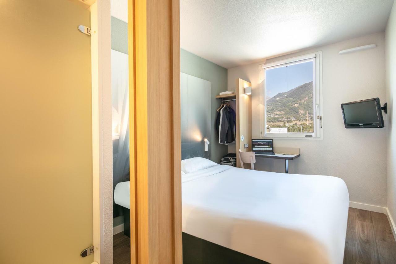 B&B Hotel Saint Jean De Maurienne Sainte-Marie-de-Cuines Екстериор снимка